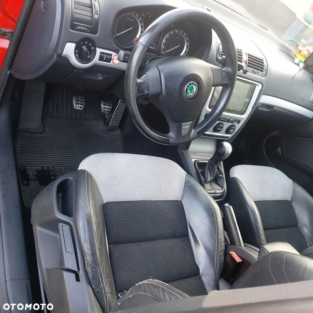 Skoda Octavia 2.0 TFSI RS - 7