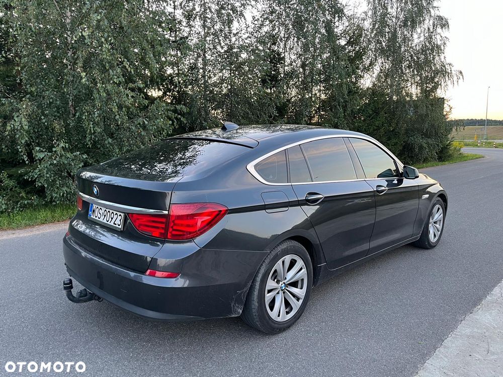 BMW 5GT - 4