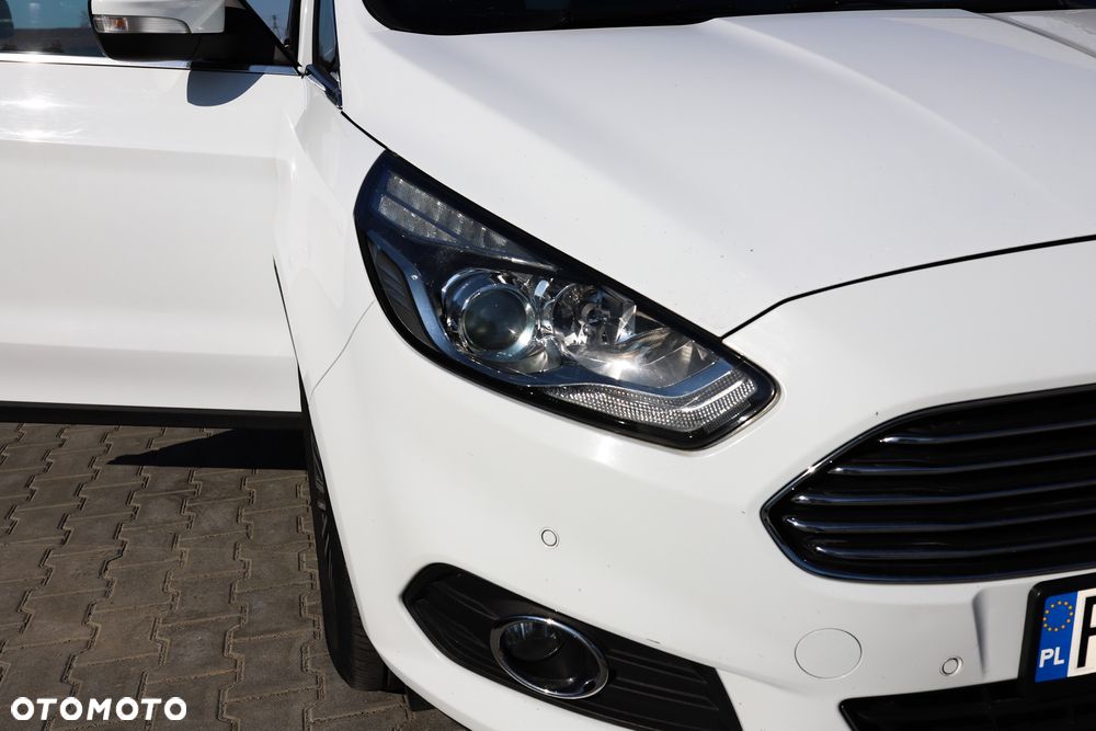 Ford S-Max 2.0 EcoBlue Titanium - 32