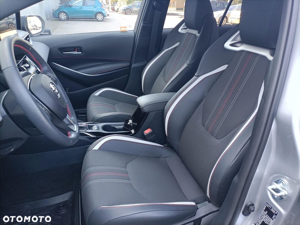 Toyota Corolla 1.8 Hybrid GR Sport Dynamic - 10