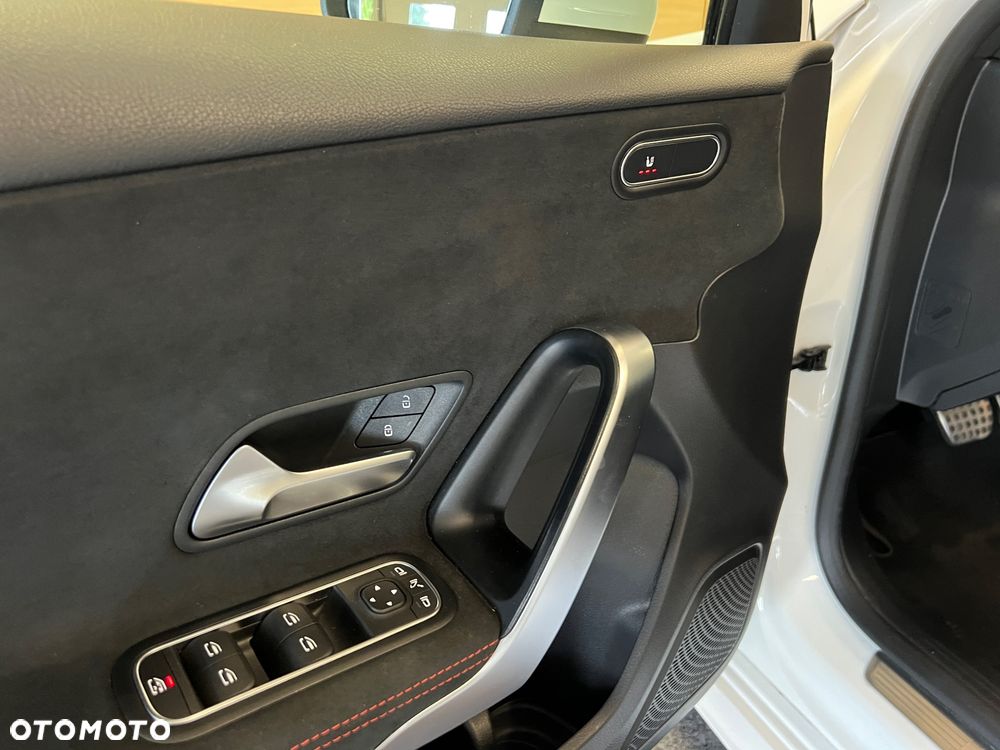 Mercedes-Benz Klasa A 200 AMG Line 7G-DCT - 14