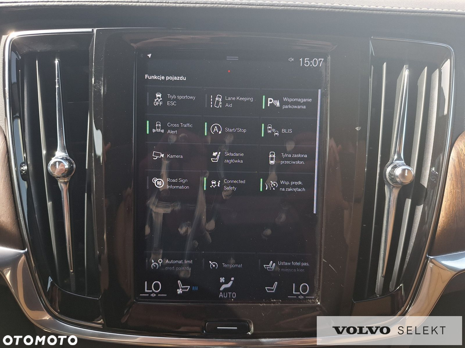 Volvo S90 - 25