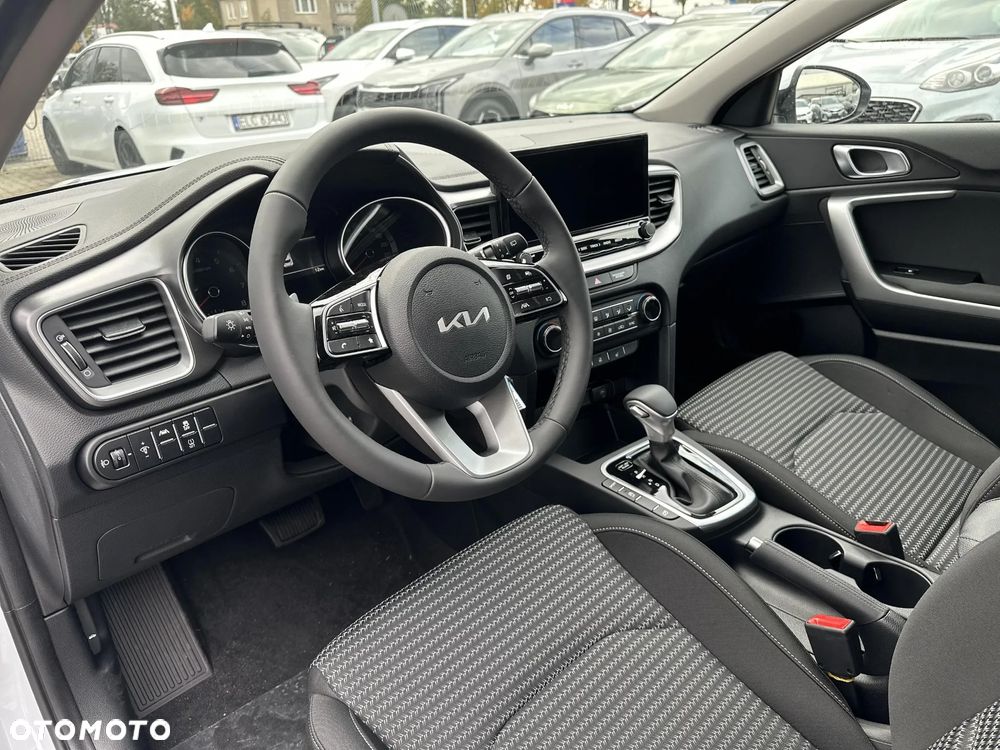Kia XCeed 1.5 T-GDI M DCT - 11