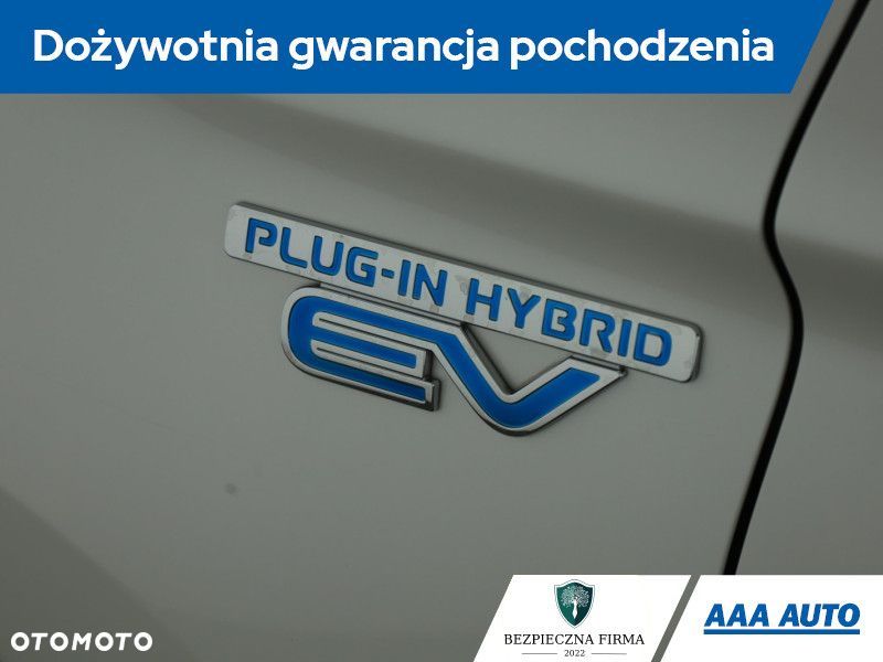 Mitsubishi Outlander - 12