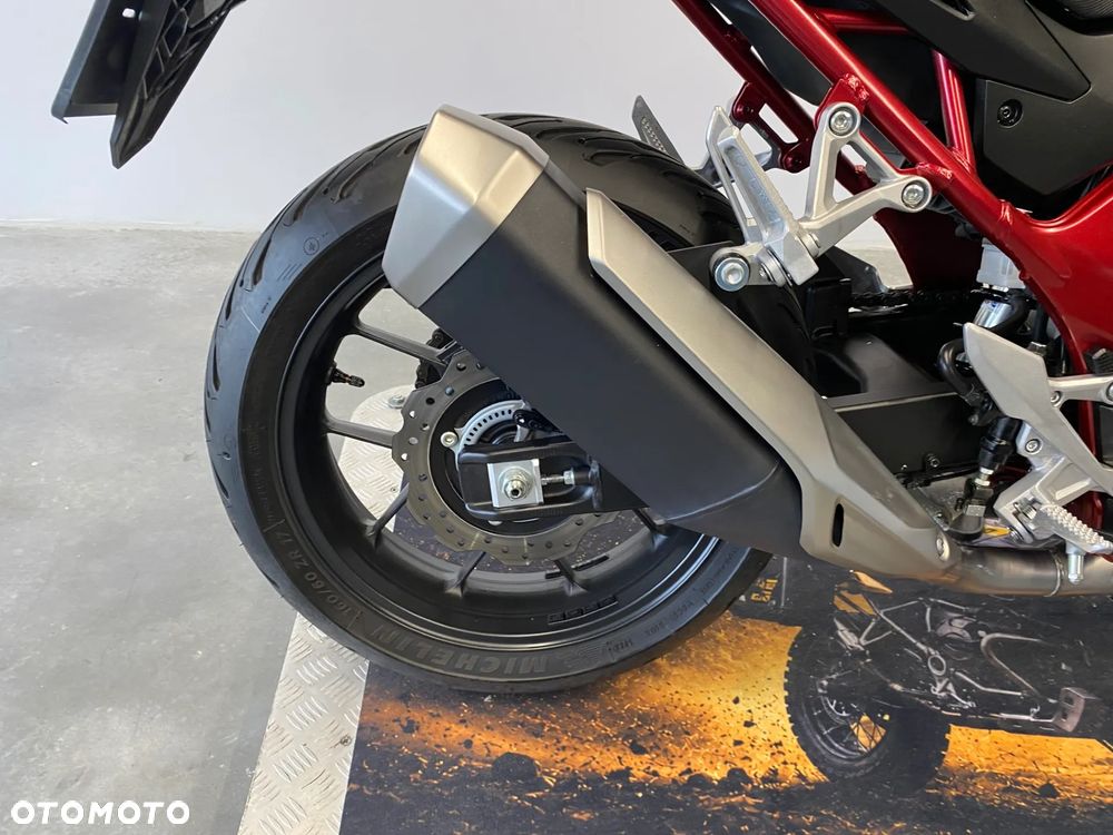 Honda Hornet - 28