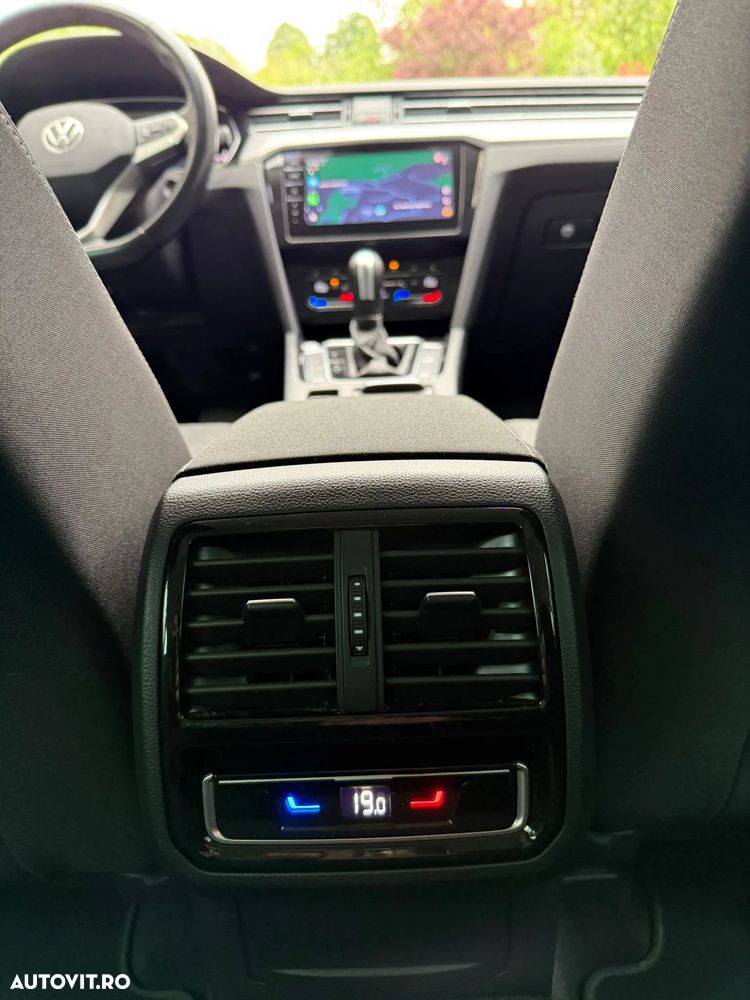 Volkswagen Passat 2.0 TDI SCR DSG Business - 13