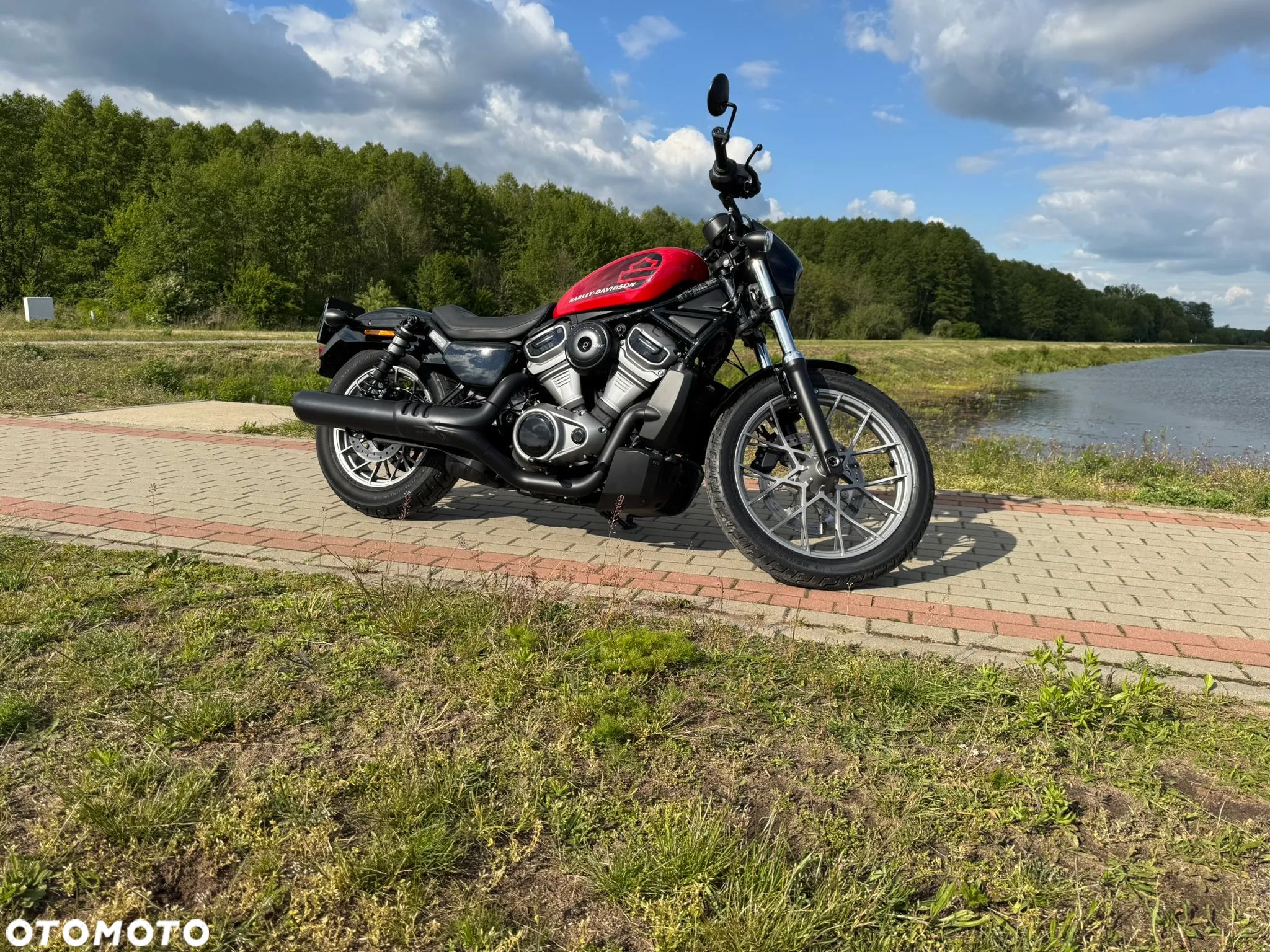Harley-Davidson Sportster Nightster 975 - 1