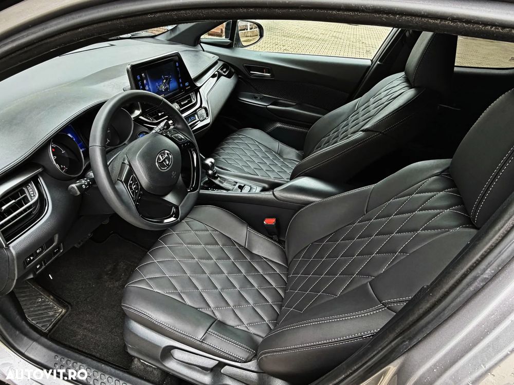 Toyota C-HR 1.8 HSD 122 CP 4x2 CVT C-ult Style bi-tone - 12