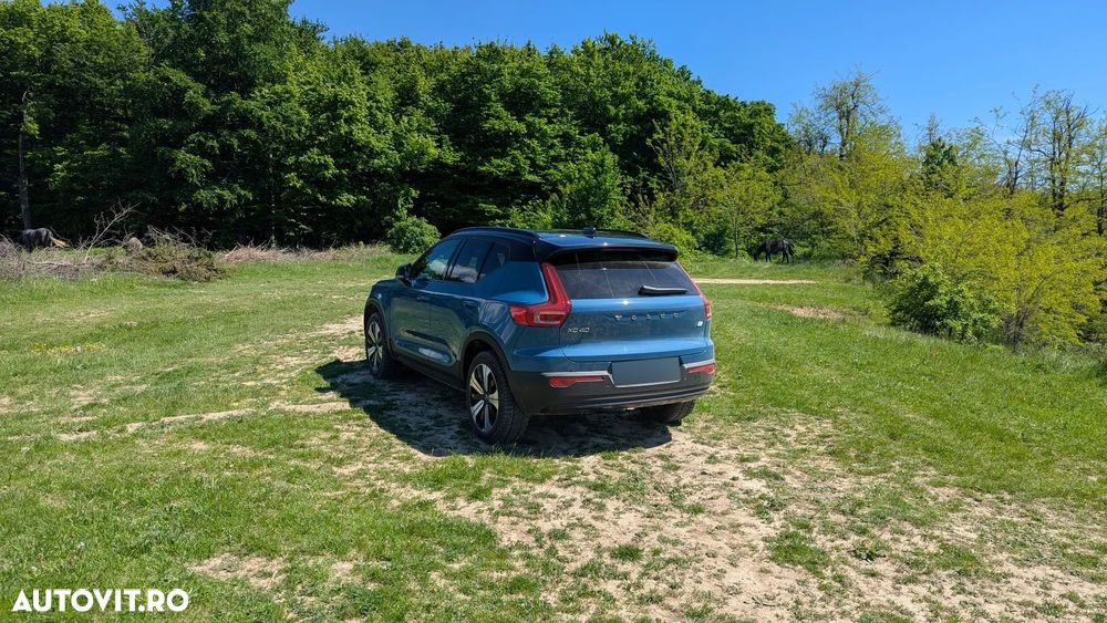 VOLVO XC40 2023 — imagine 2