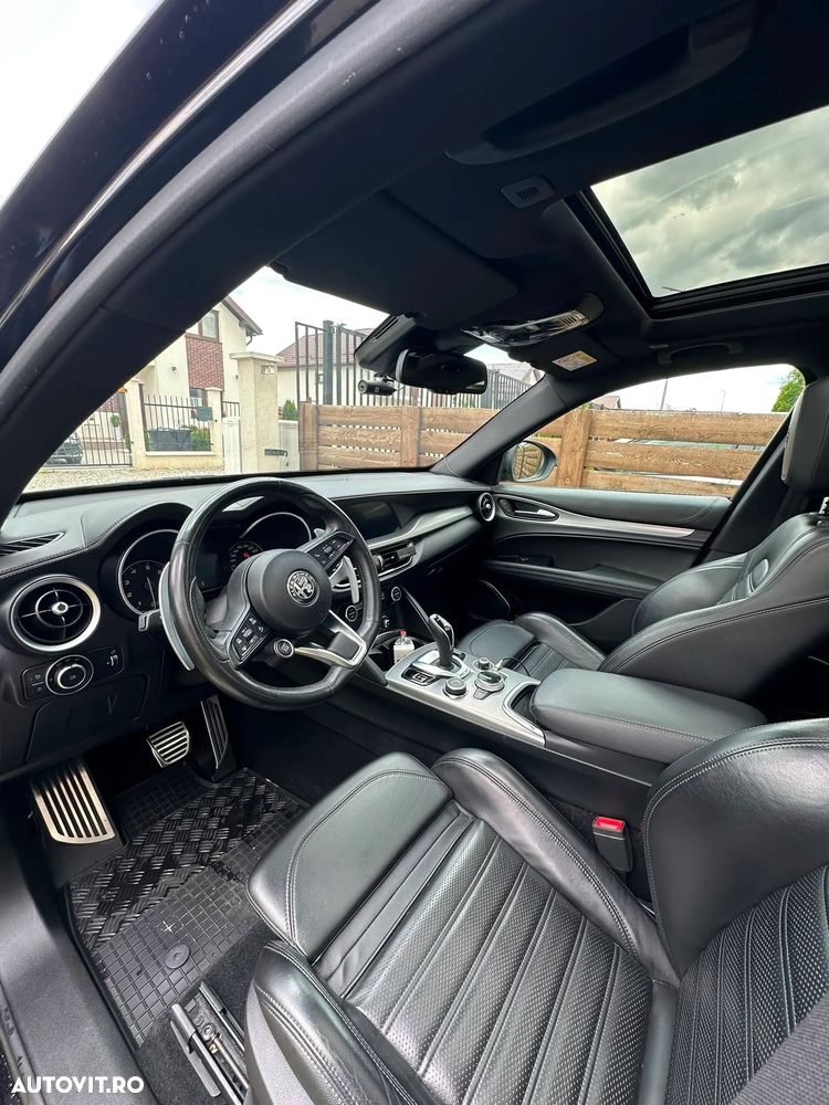 Alfa Romeo Stelvio 2.0 Turbo AWD AT8 Veloce - 12