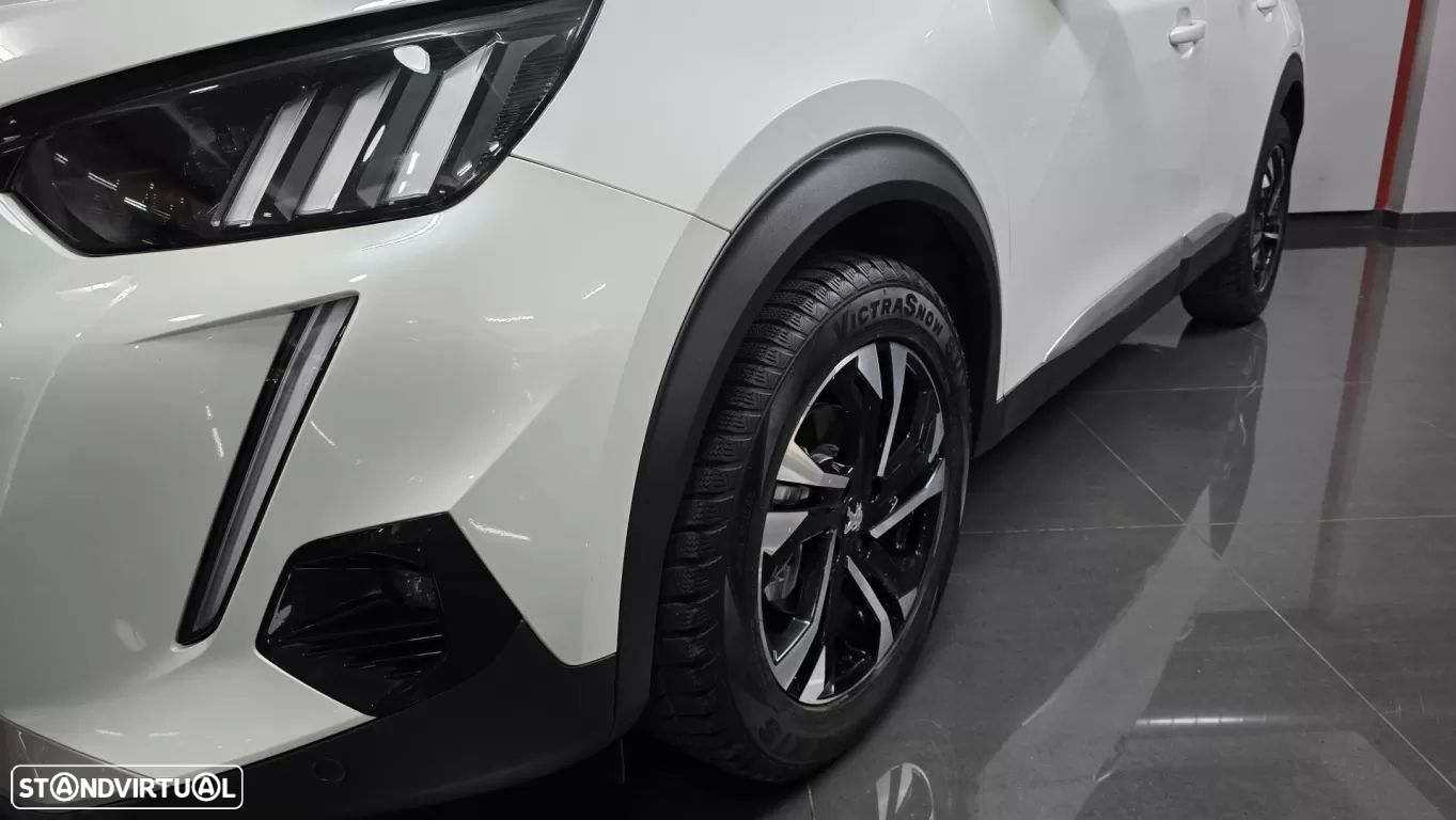 Peugeot 2008 1.2 PureTech GT Line EAT8 - 32