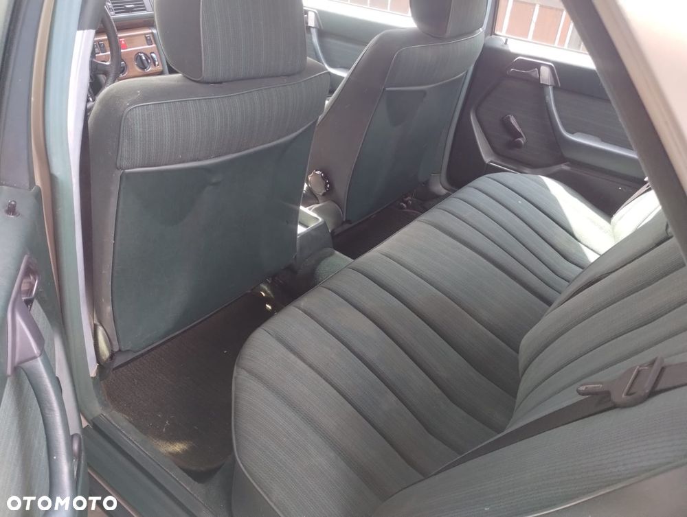 Mercedes-Benz W124 (1984-1993) - 7