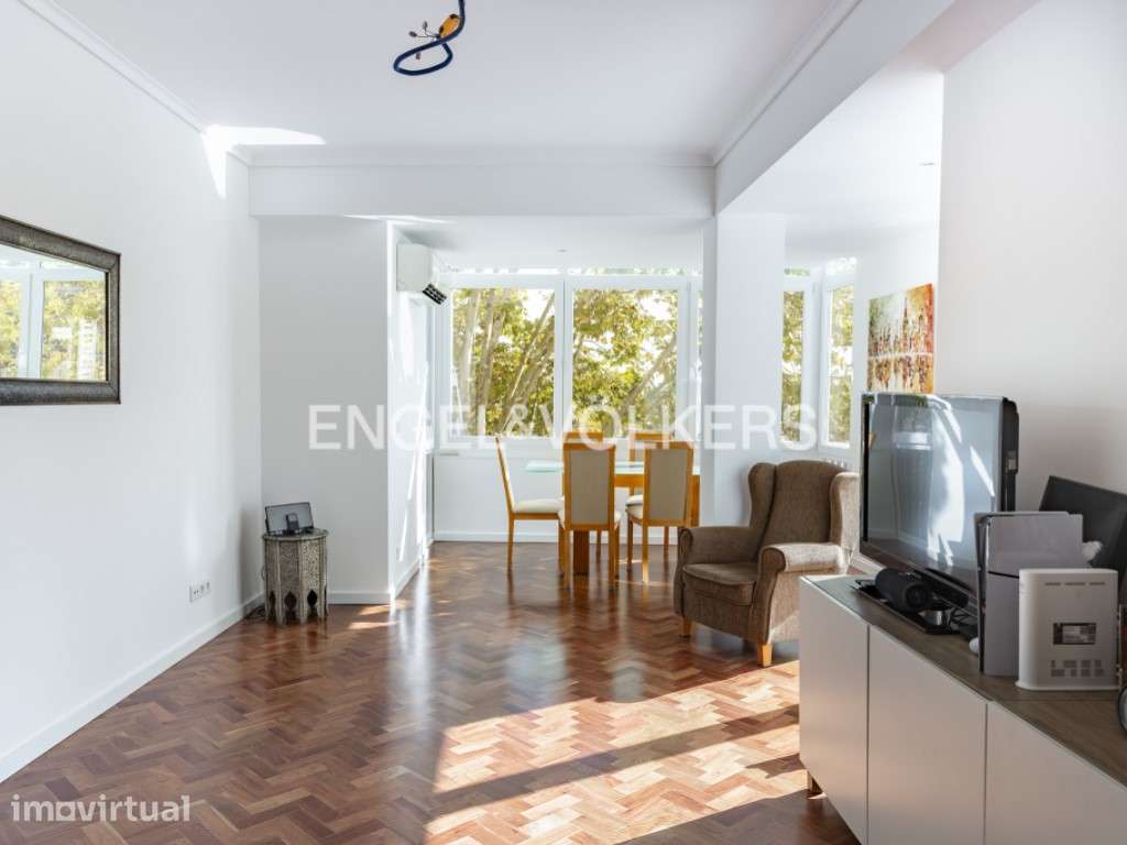 T2 totalmente remodelado no Restelo - Grande imagem: 3/32