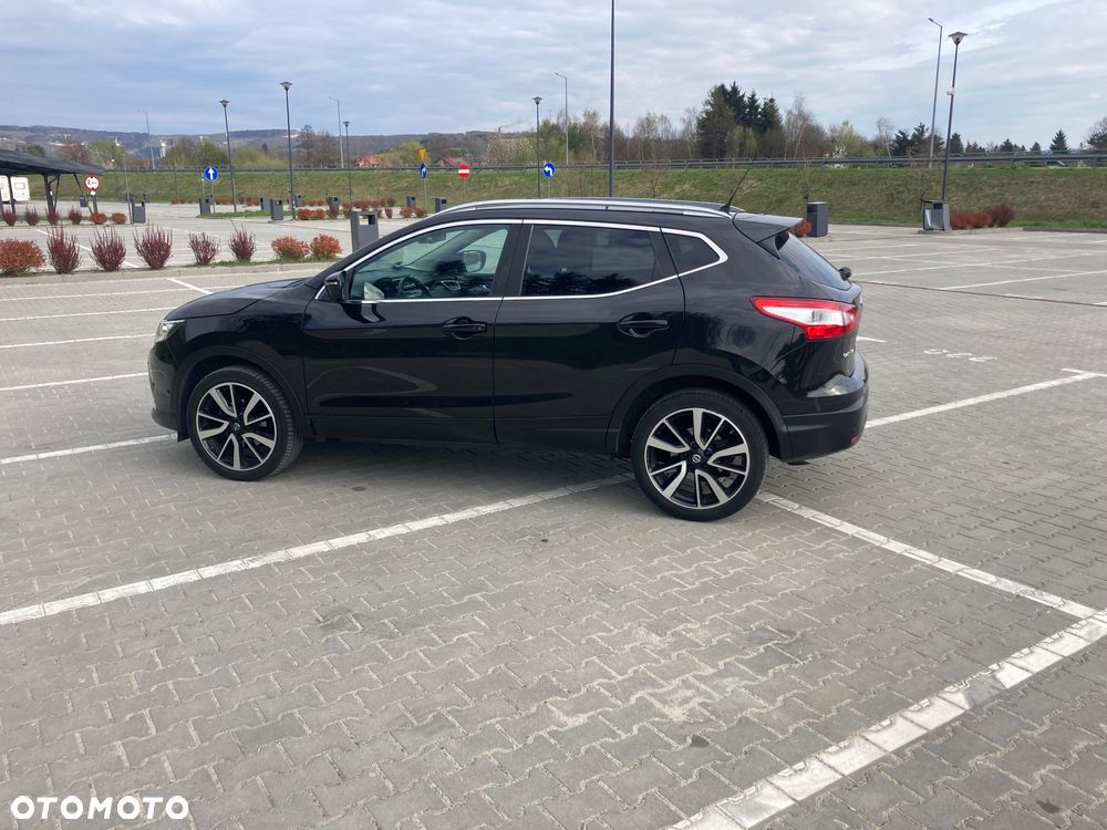 Nissan Qashqai 1.6 DIG-T Tekna+ - 1