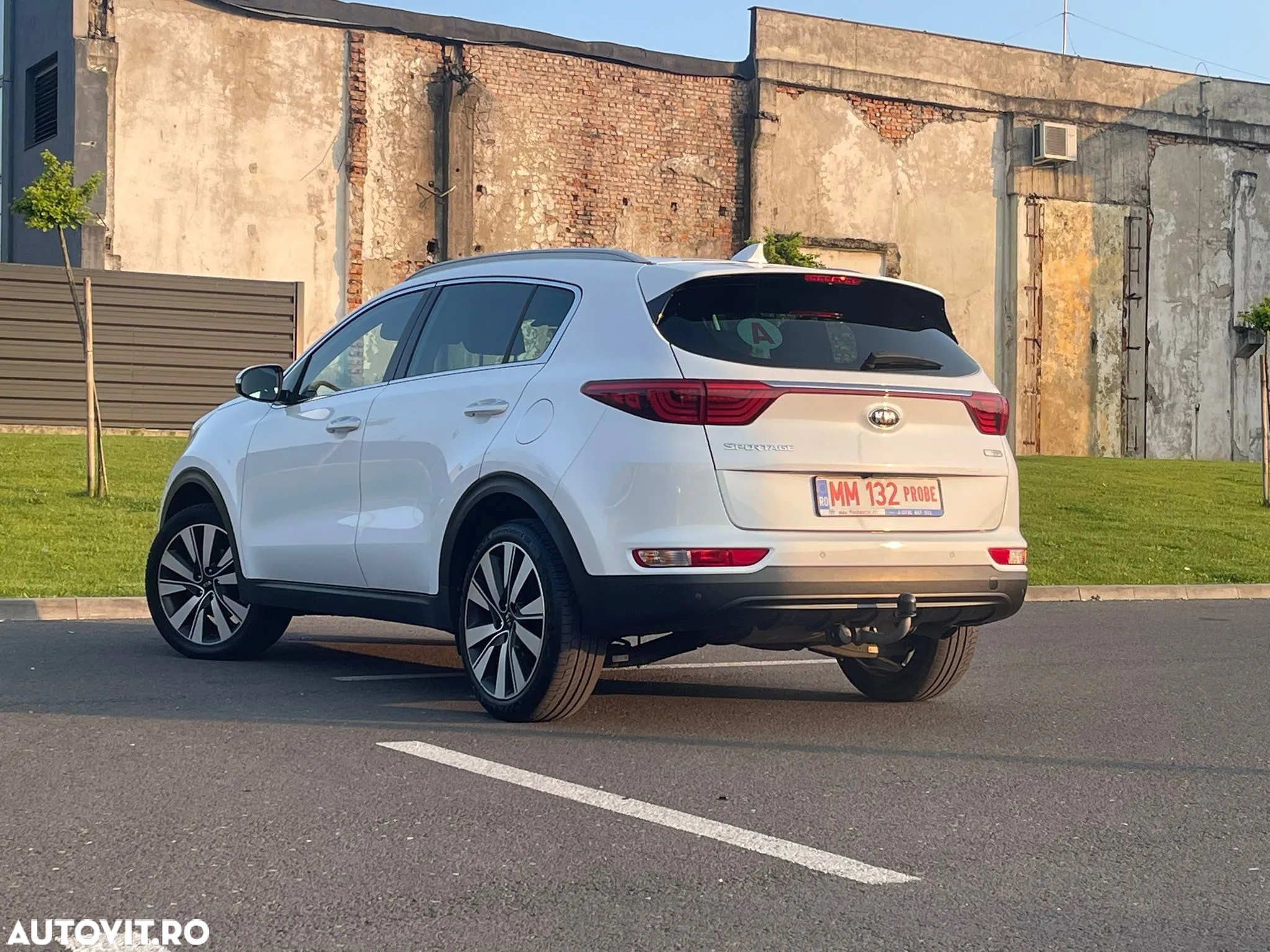 Kia Sportage 1.7 CRDI 2WD Dream-Team Edition - 4