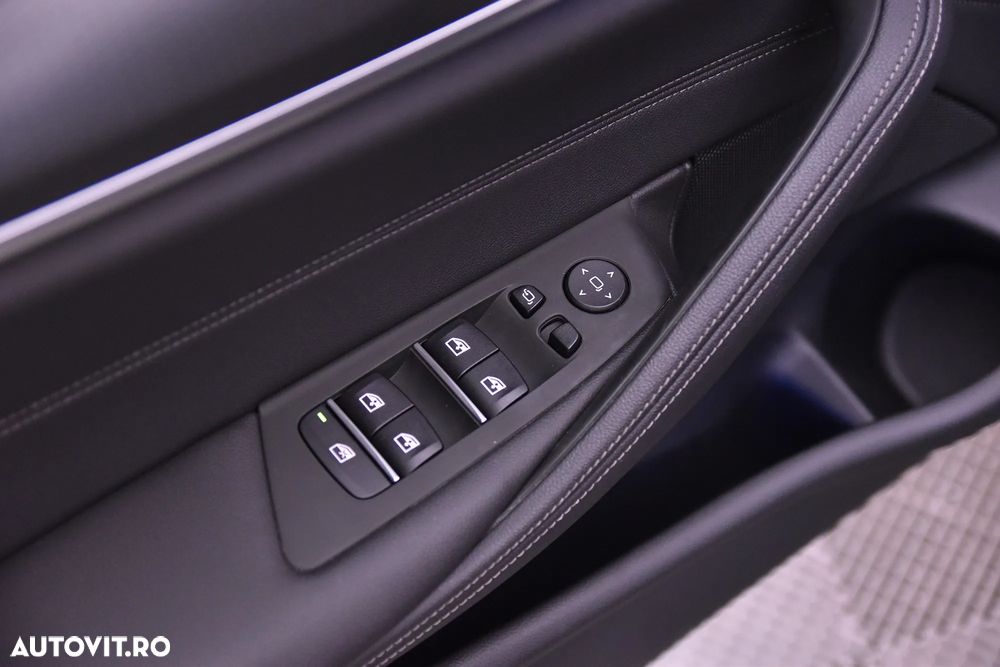 BMW Seria 5 530e xDrive AT PHEV - 13