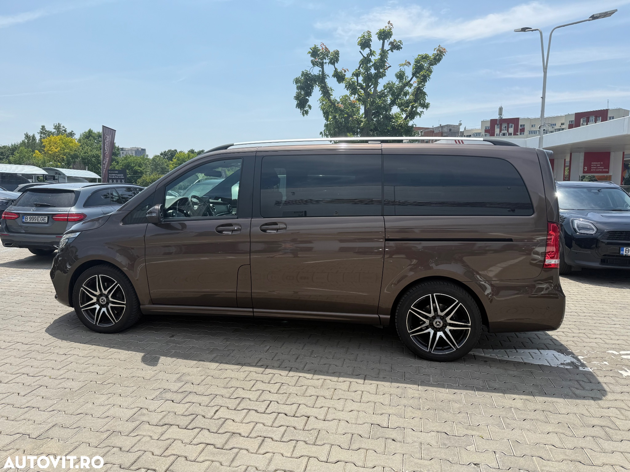 Mercedes-Benz V 250 d lang 4Matic 7G-TRONIC Exclusive Edition - 4