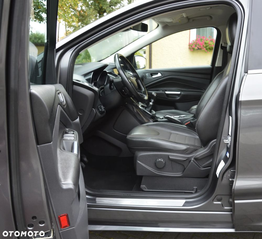 Ford Kuga - 18