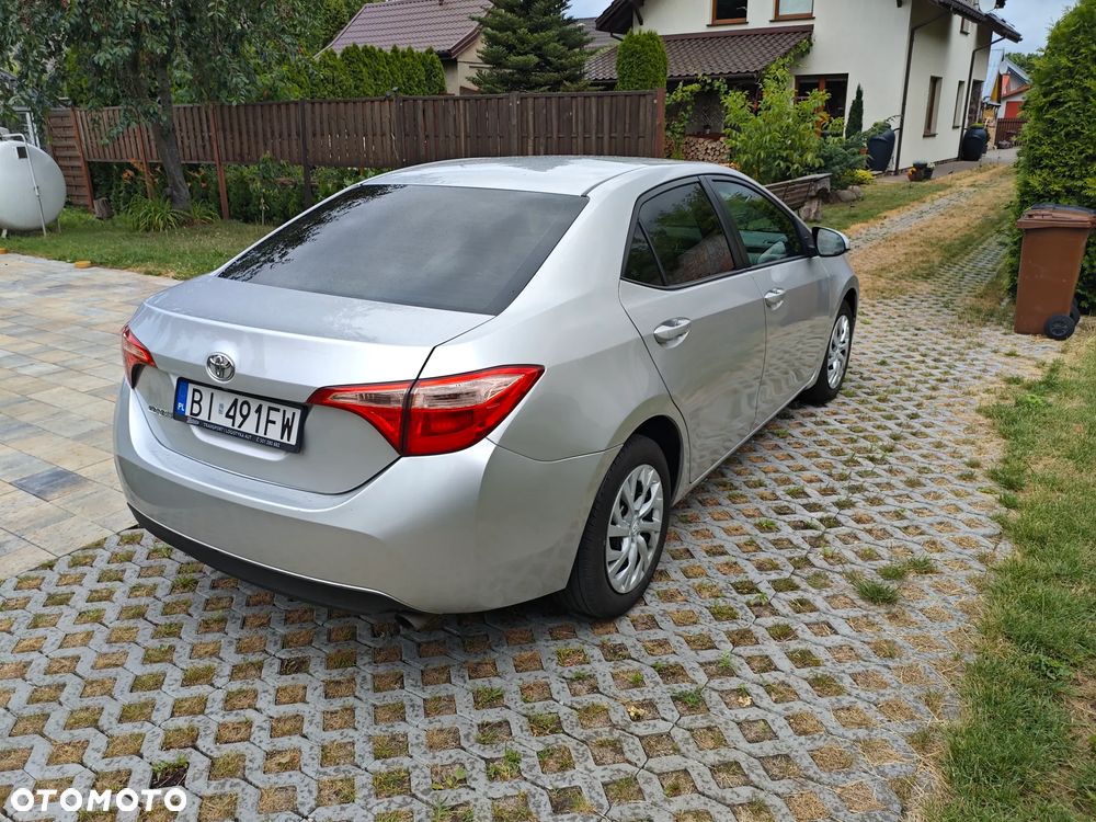 Toyota Corolla - 8
