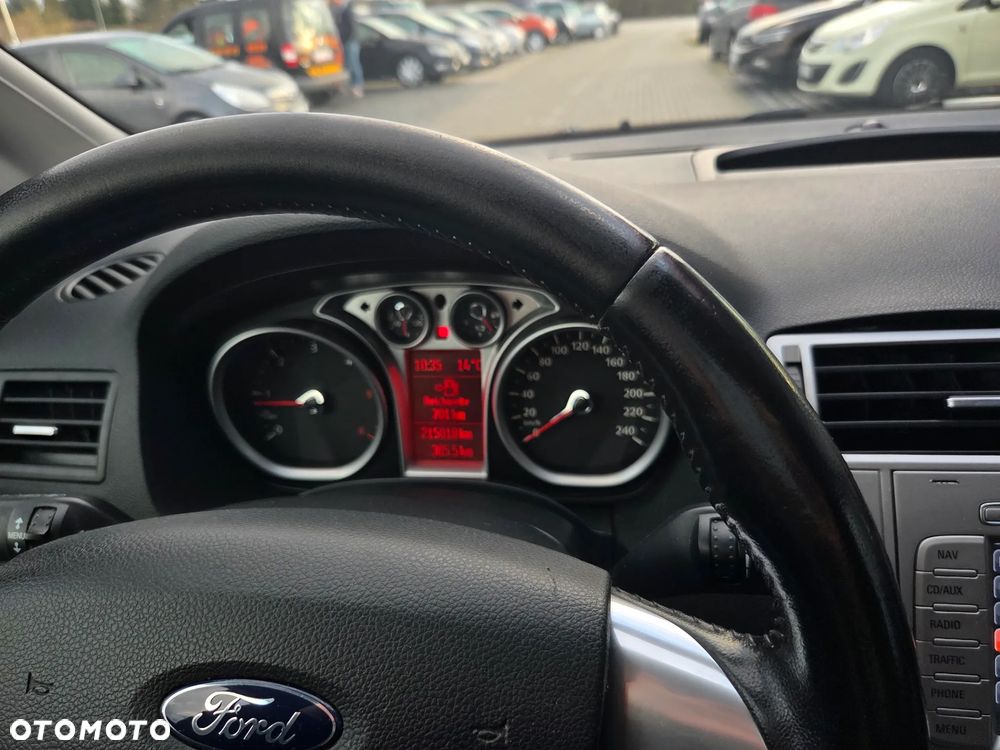 Ford Kuga 2.0 TDCi 2x4 Champions Edition - 31