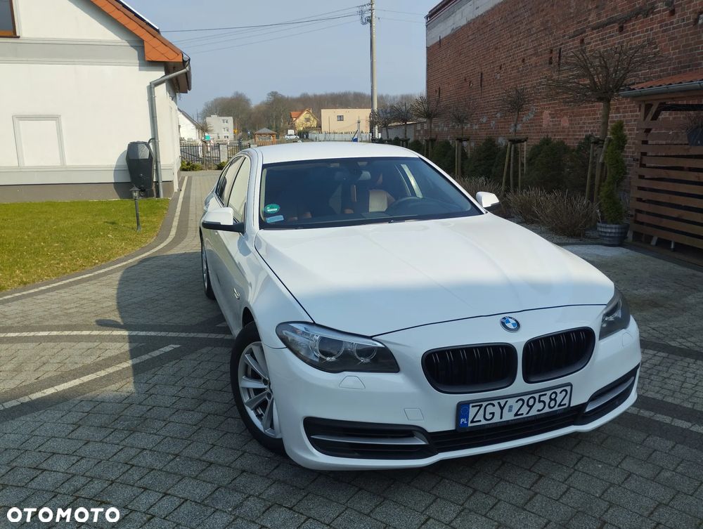 BMW Seria 5 525d Touring - 10