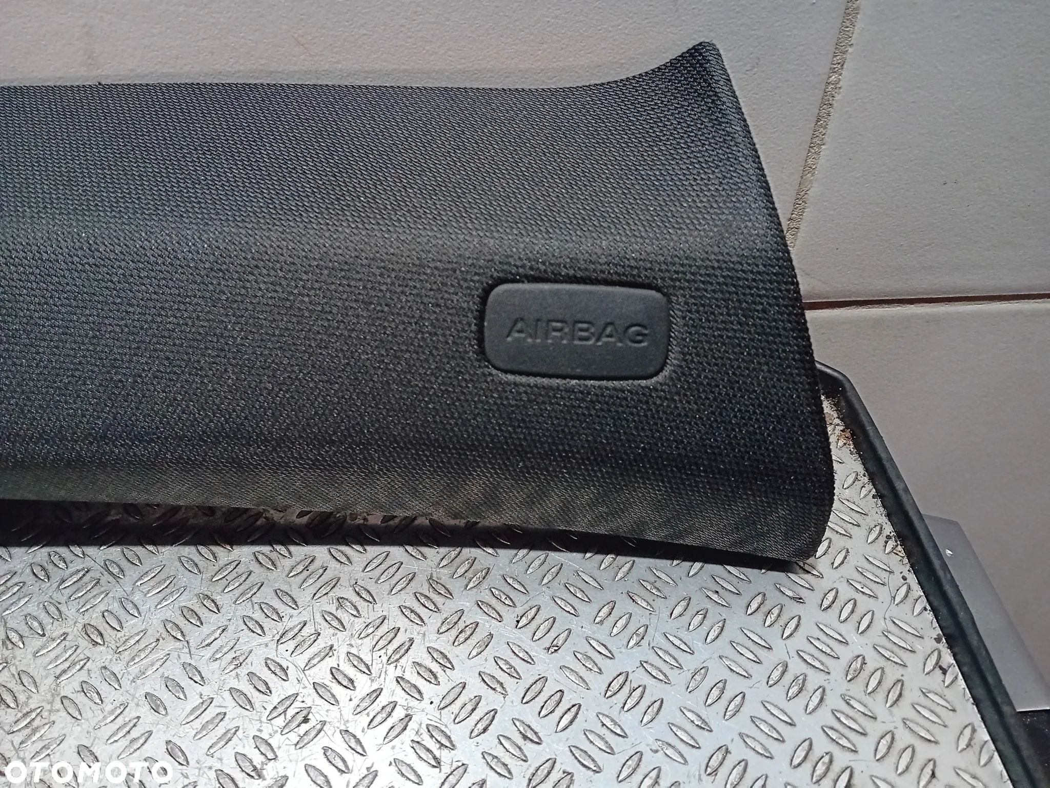 osłona słupka prawa szyby przedniej kolor czarny Audi Q3 2015 8U0867234F - 2