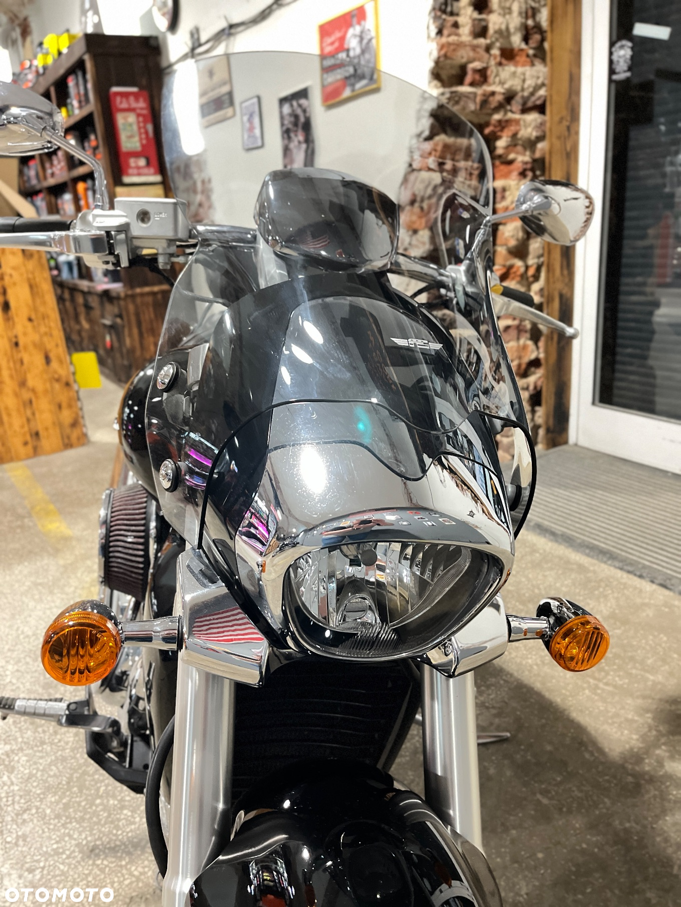 Suzuki Intruder - 6