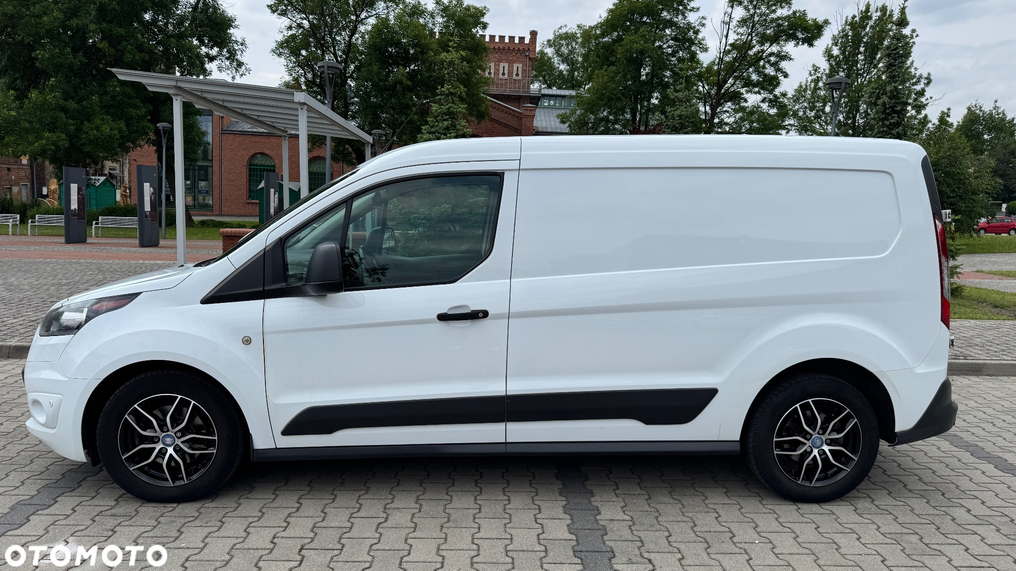 Ford Transit Connect - 4