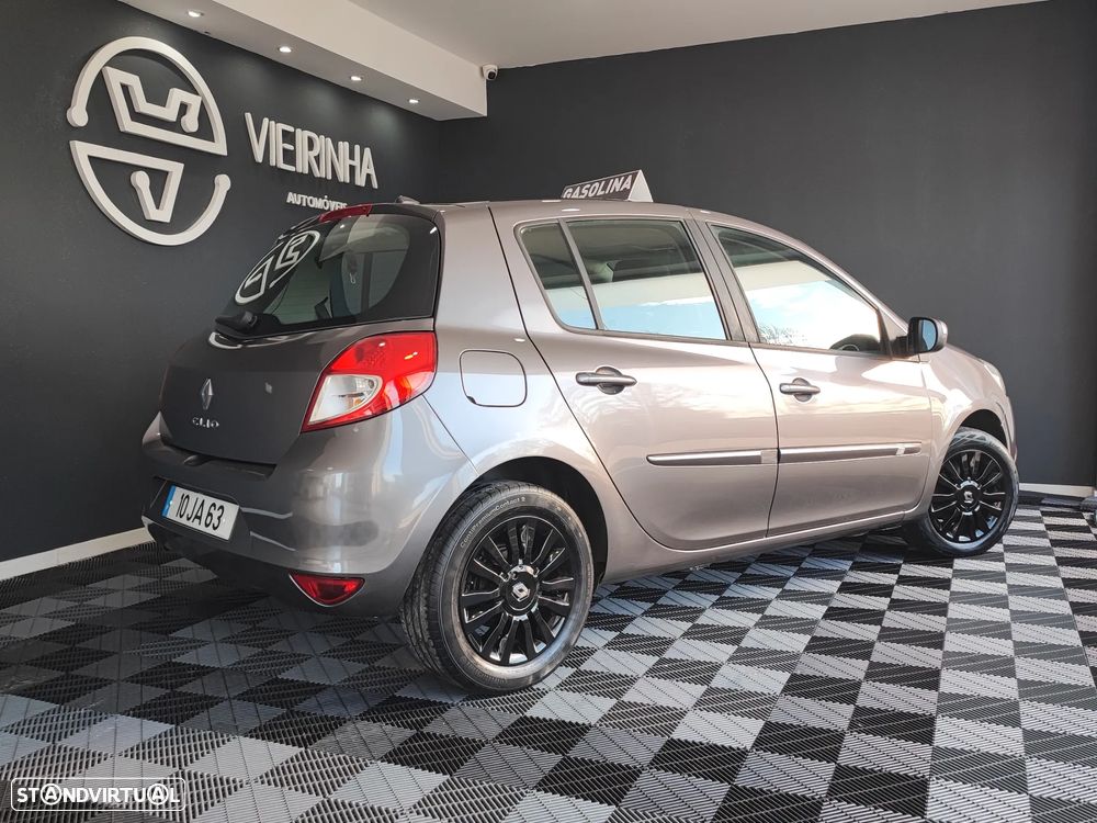 Renault Clio 1.2 16V Dynamique S - 10
