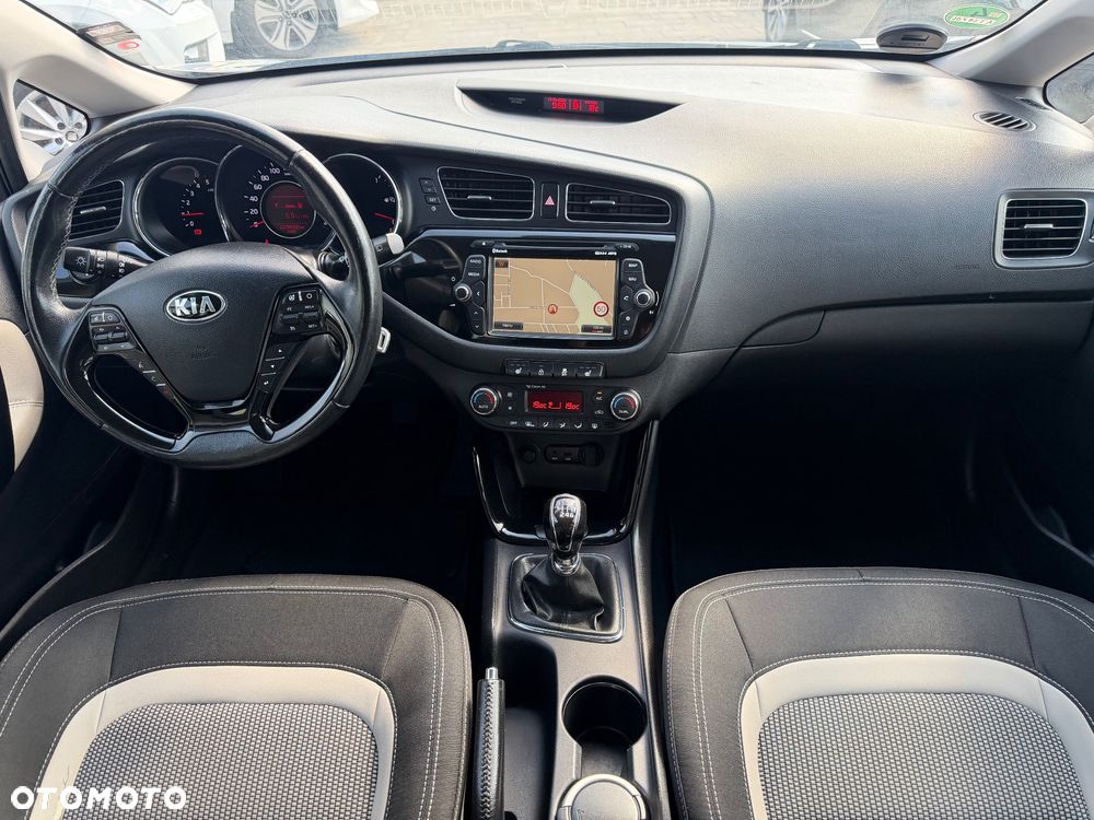 Kia Ceed 1.6 CRDi Spirit - 17