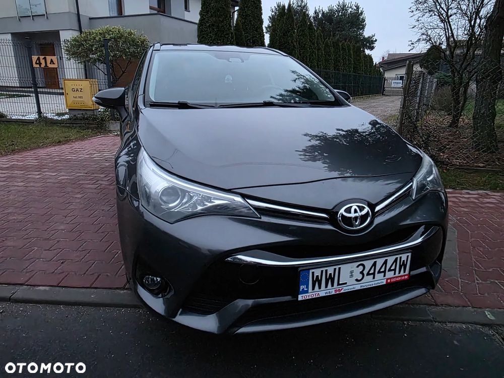 Toyota Avensis 2.0 D-4D Premium - 6