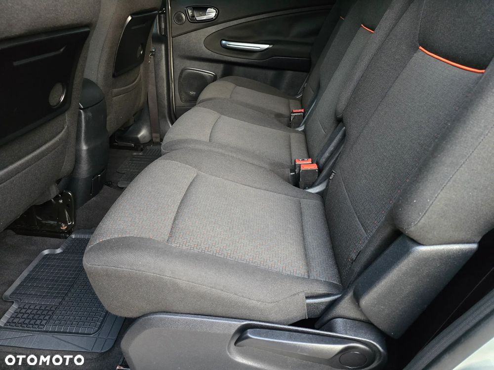 Ford S-Max 2.0 TDCi DPF Business Edition - 27