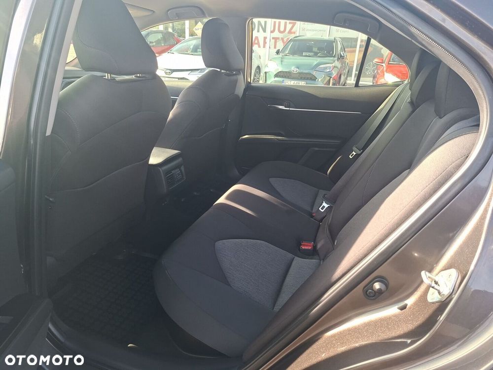 Toyota Camry 2.5 Hybrid Comfort CVT - 14