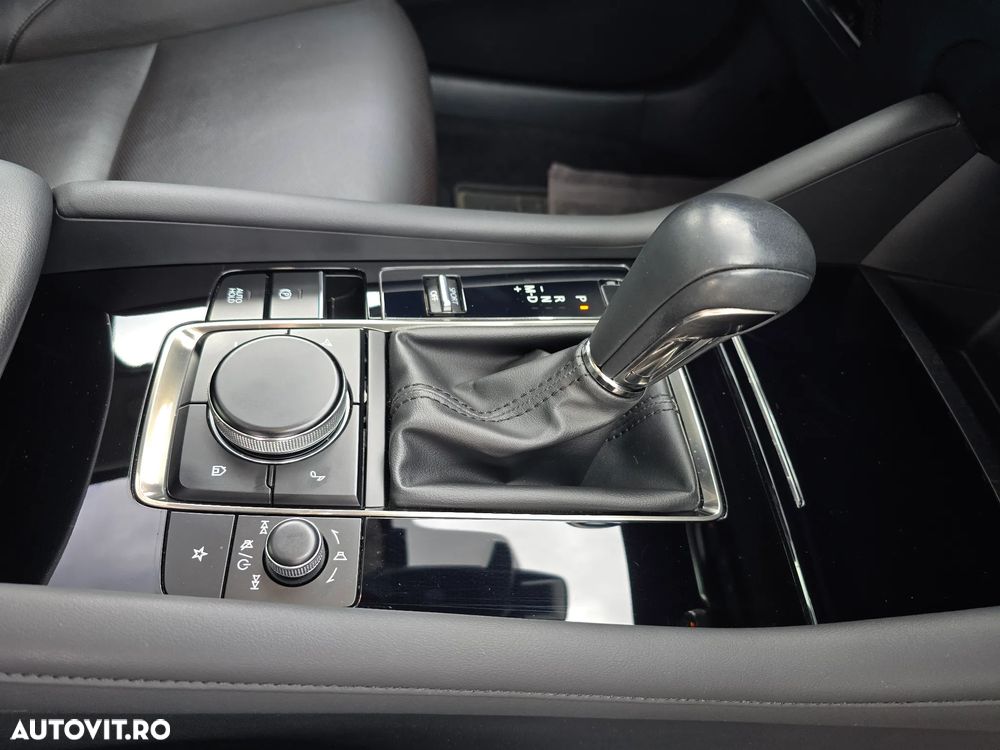 Mazda 3 e-Skyactiv X186 AT MHEV GT+ - 8