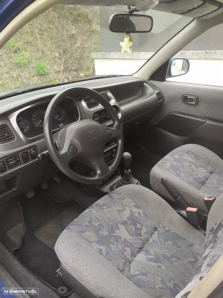 Daihatsu Sirion - 7
