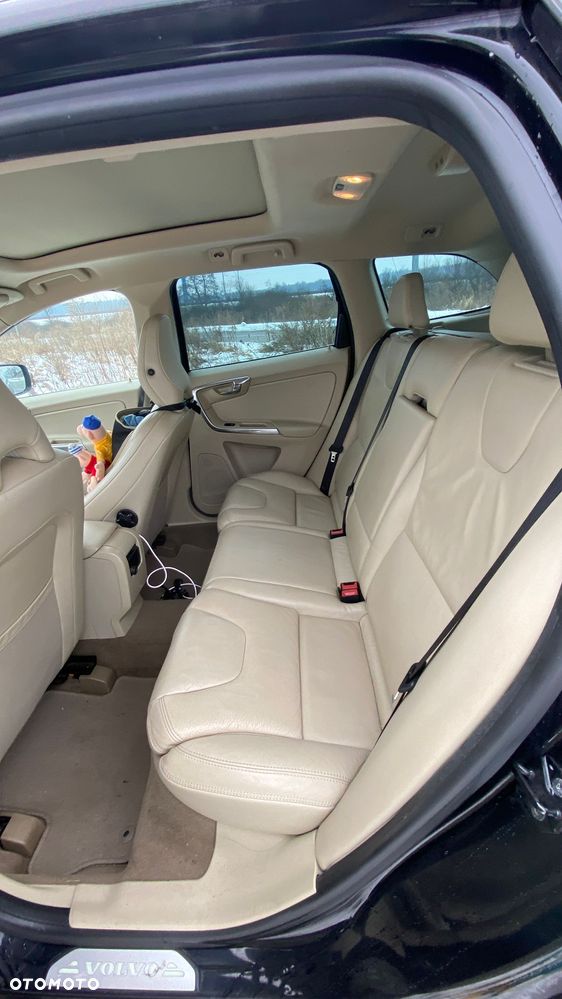 Volvo XC 60 D5 AWD Summum - 16