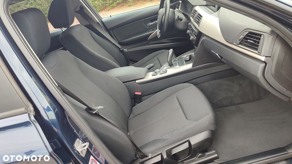 BMW Seria 3 - 36
