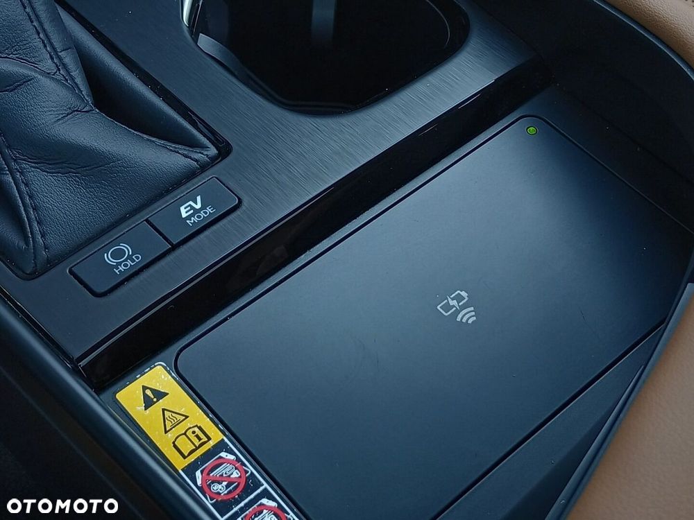 Lexus ES 300h Business Edition - 40