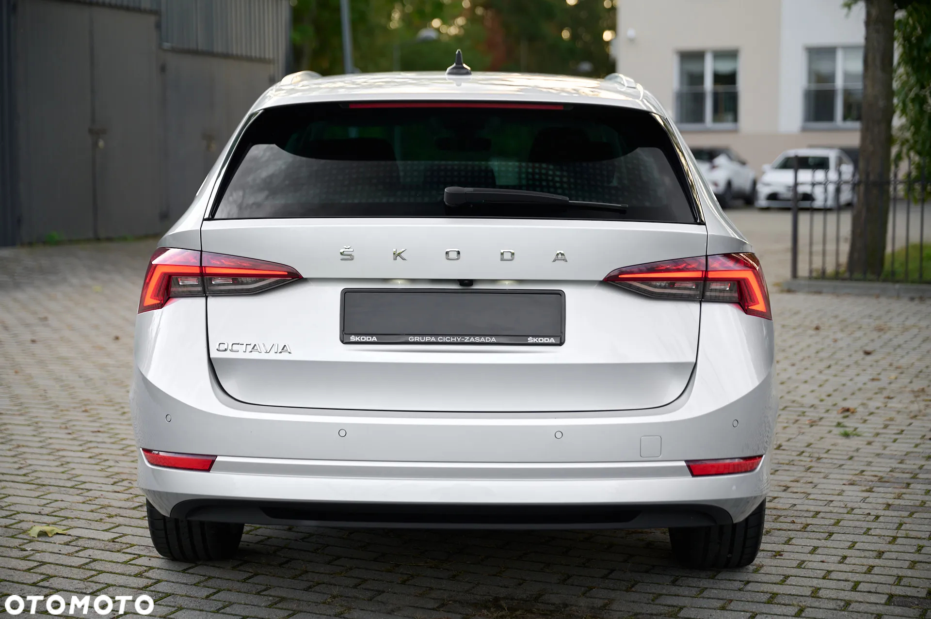 Skoda Octavia 2.0 TDI Style DSG - 11