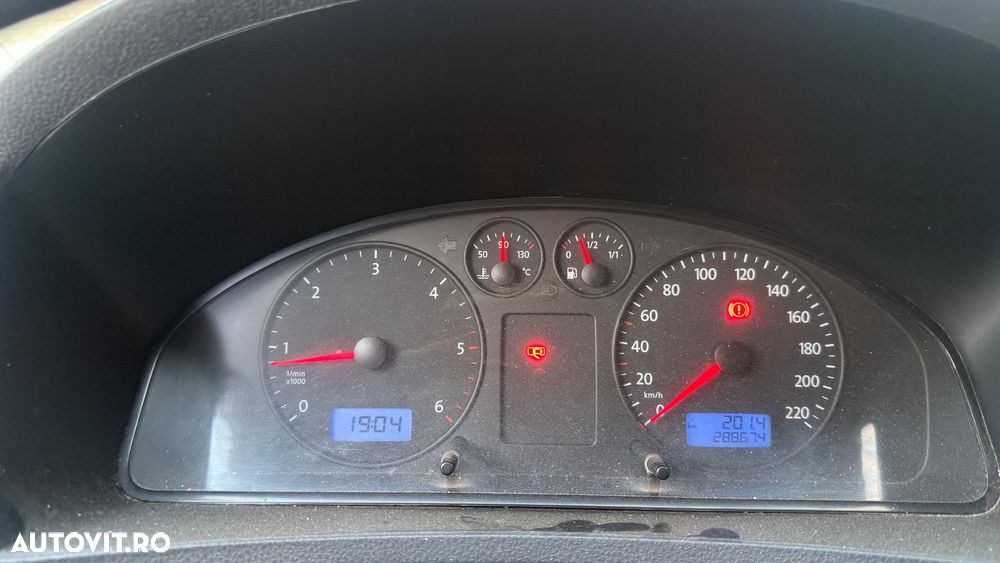 Volkswagen Transporter 5 - 11