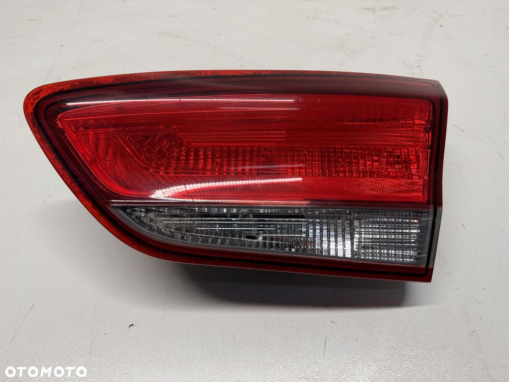 LAMPA PRAWA W KLAPE HYUNDAI I30 III  92404-G3000  2018- - 2