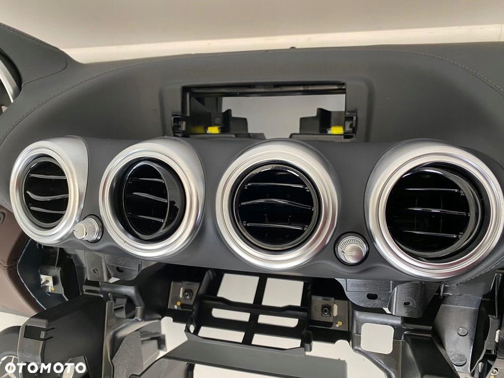 MERCEDES KONSOLA DESKA AMG GT S 190 LIFT 2020 NOWA - 5