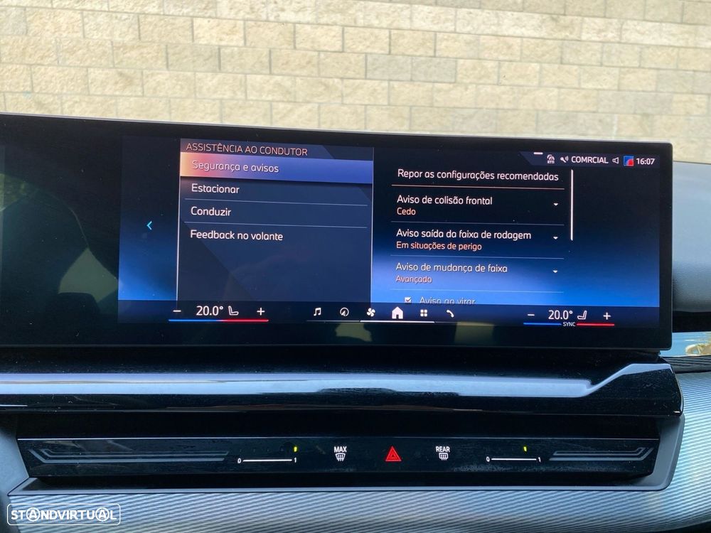 BMW 520 d Pack Desportivo M Pro - 12