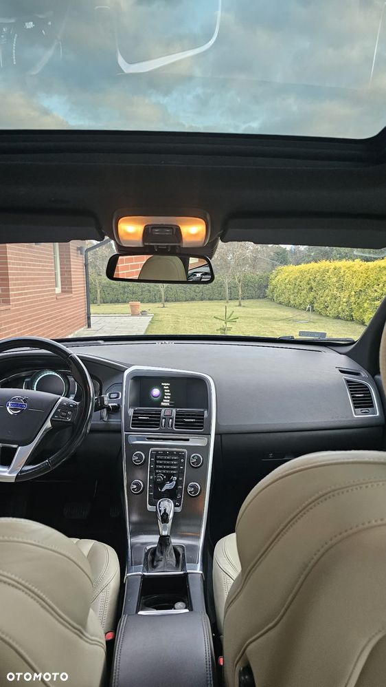 Volvo XC 60 D5 AWD Summum - 5