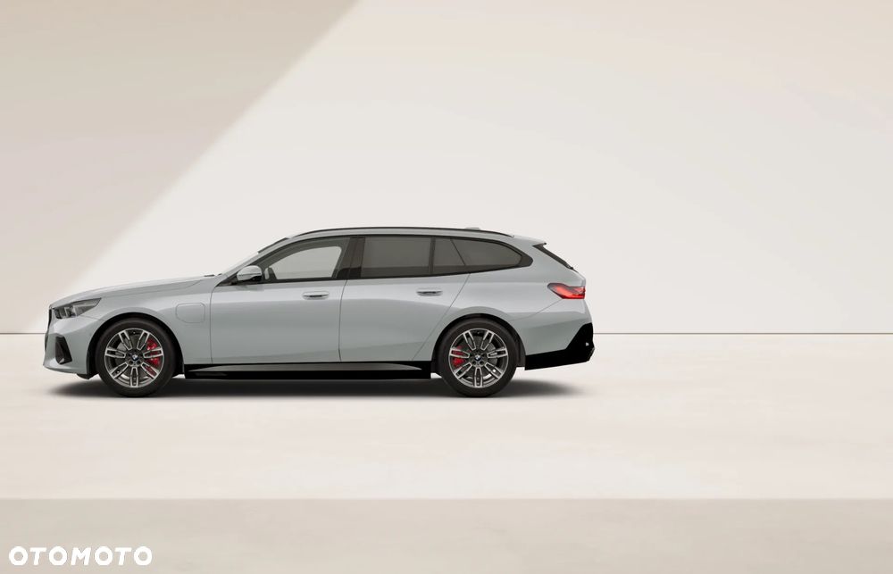BMW Seria 5 550e xDrive PHEV - 9