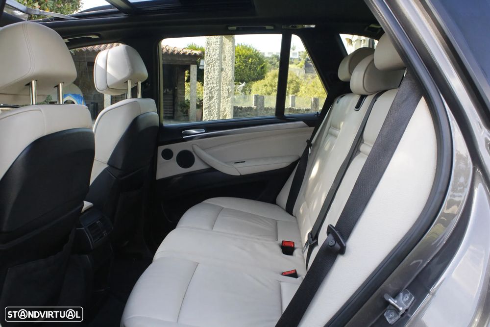 BMW X5 xDrive40d - 23