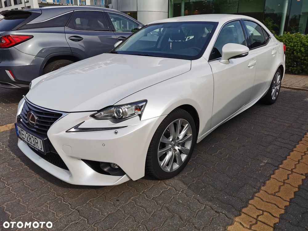 Lexus IS 200t Elite - 2