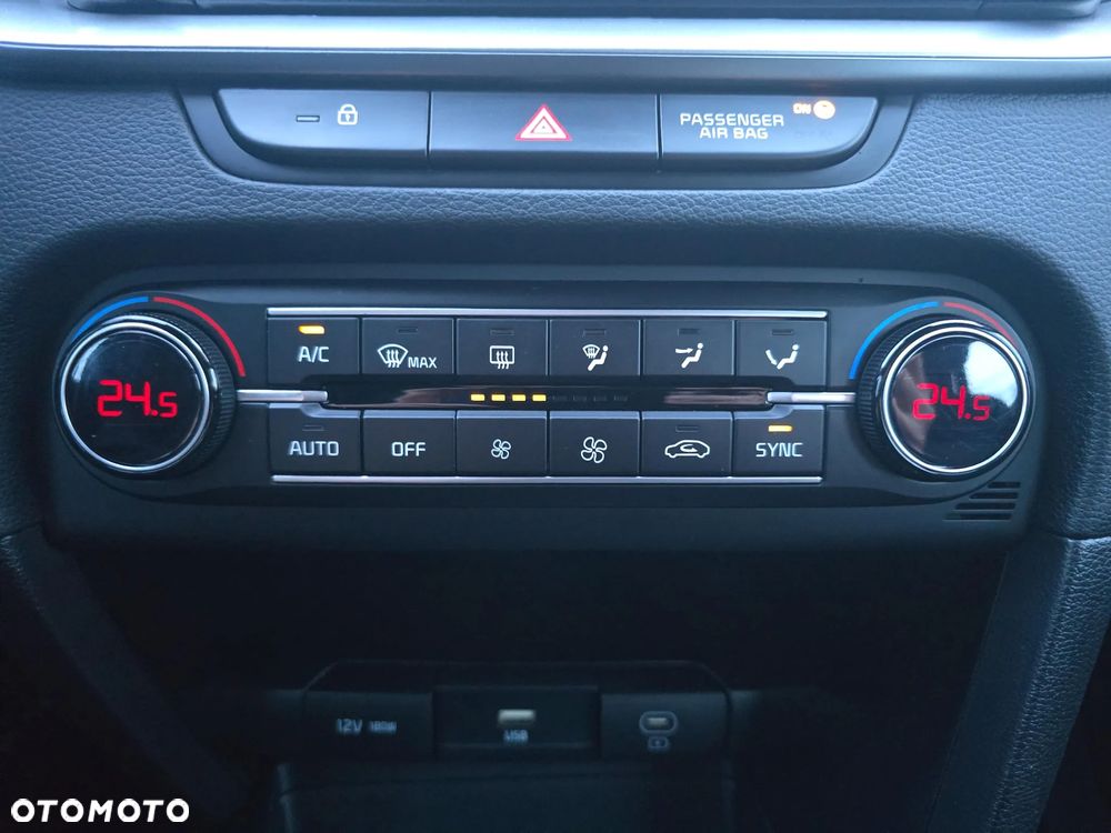 Kia Ceed 1.5 T-GDI M - 22