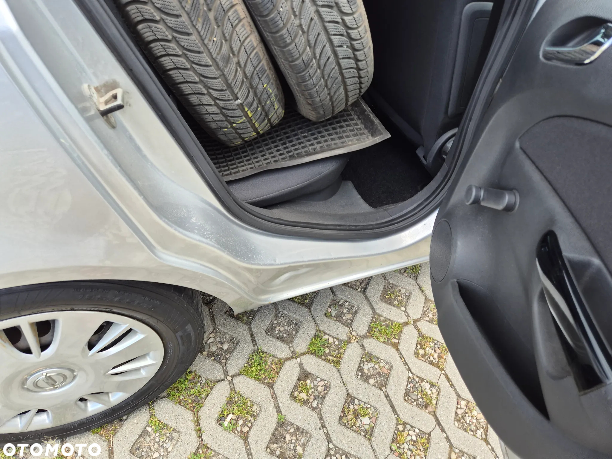 Opel Corsa 1.2 16V Cosmo - 11