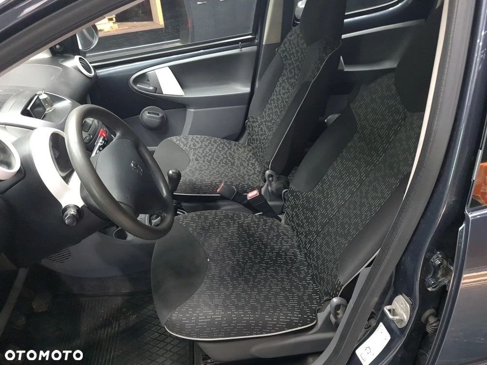 Peugeot 107 1.0 Urban Move Euro5 - 21